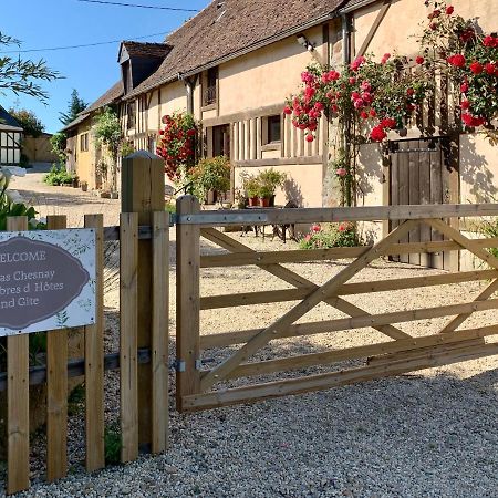 Le Bas Chesnay Chambres D'Hotes Domfront en Poiraie Extérieur photo