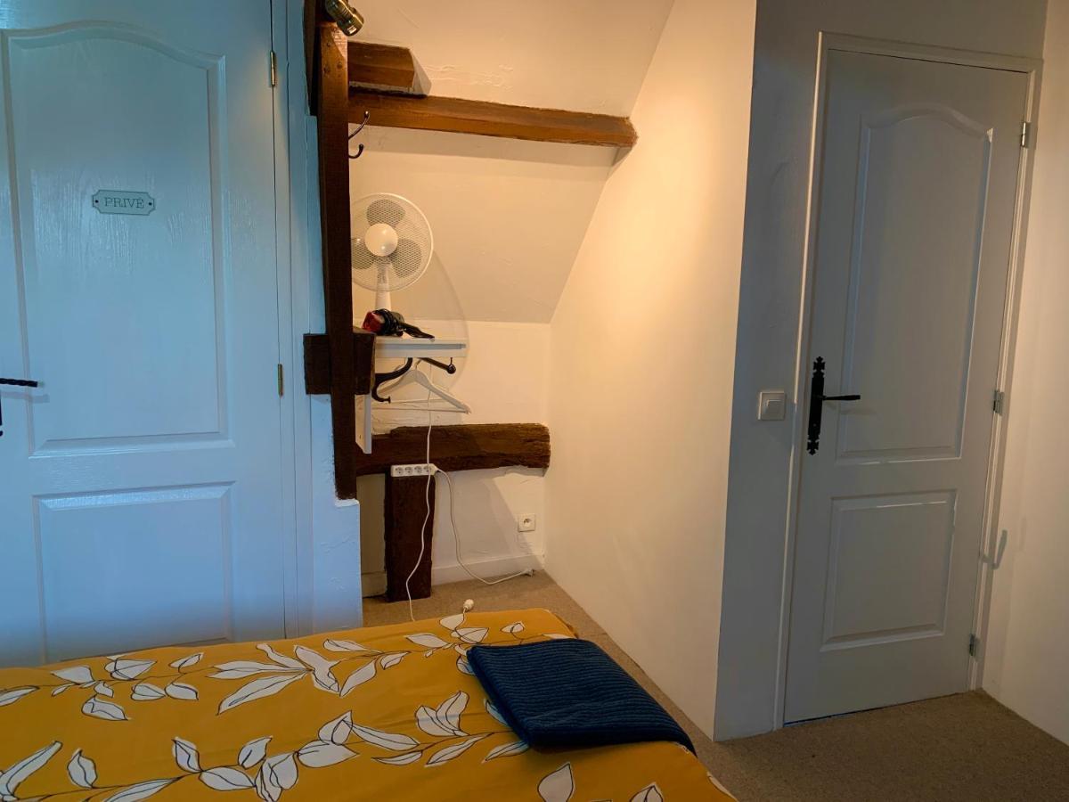 Le Bas Chesnay Chambres D'Hotes Domfront en Poiraie Extérieur photo